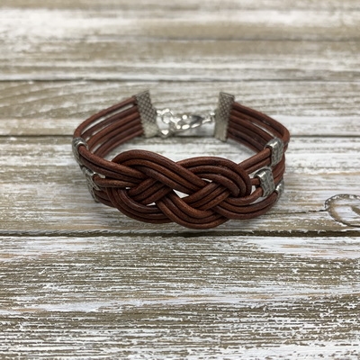 How To Tie A Celtic Bar For Bracelets Or Belts - DIY Crafts Tutorial -  Guidecentral | Celtic crafts, Celtic knot bracelet, Diy craft tutorials